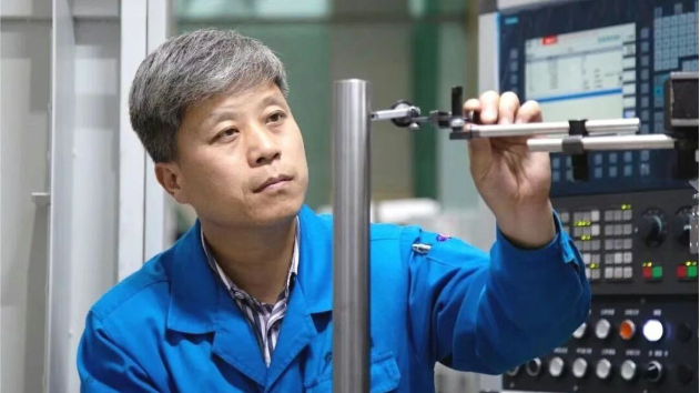 【西部大開發(fā)雜志】侯海峰：守護(hù)大國(guó)重器精度的“機(jī)床醫(yī)生”